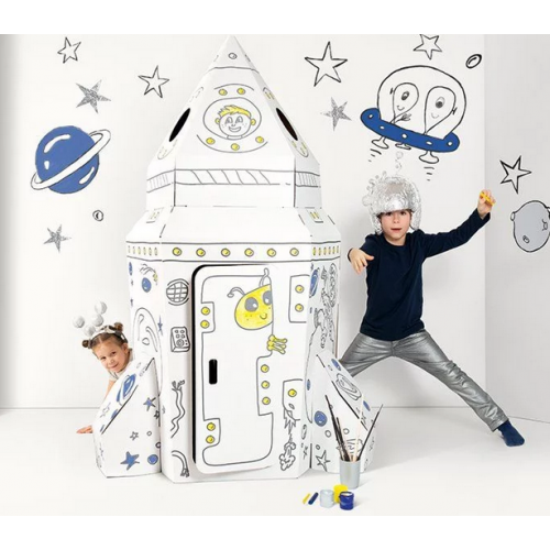 Veľká kartónová vesmírna raketa