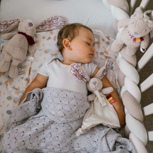 Plyšová hračka/prítulníček RABBIT MILLY s držiakom na cumlík BabyOno, krémová