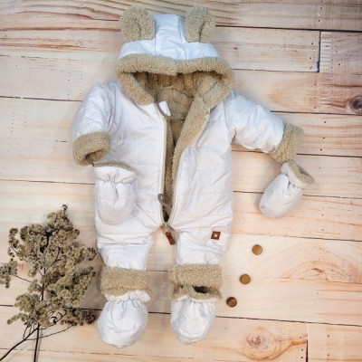 Zimná prešívaná kombinéza s kožúškom a kapucňou + rukavičky + topánočky, Z&Z - biela