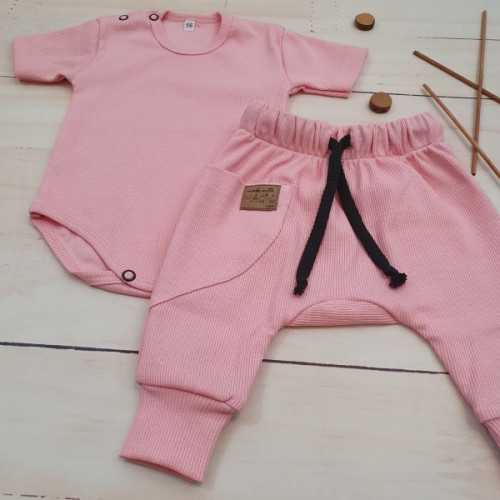 Rebrovaná súprava body kr. rukáv + tepláčiky Magic, bavlna, ružová, veľ. 74